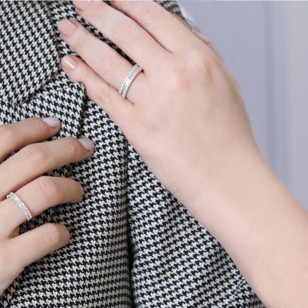 0.54 Karat Pırlanta Baget Yarımtur Yüzük