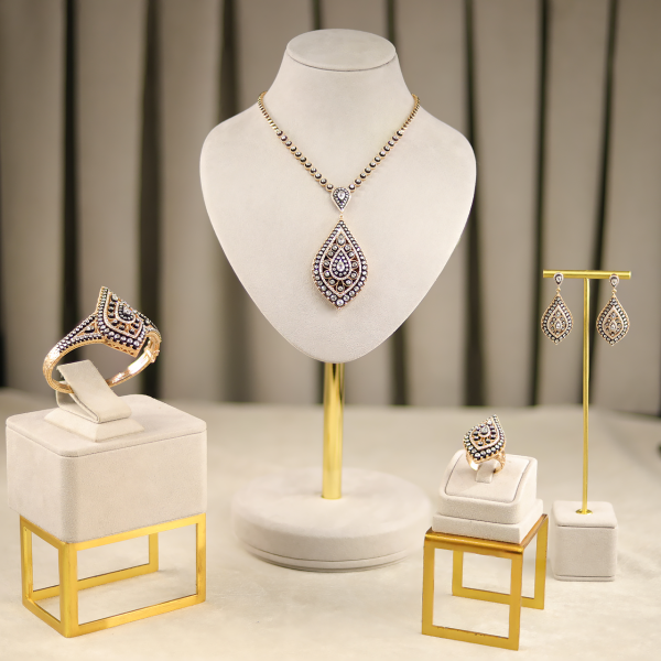 4.03 Karat Elmas Set
